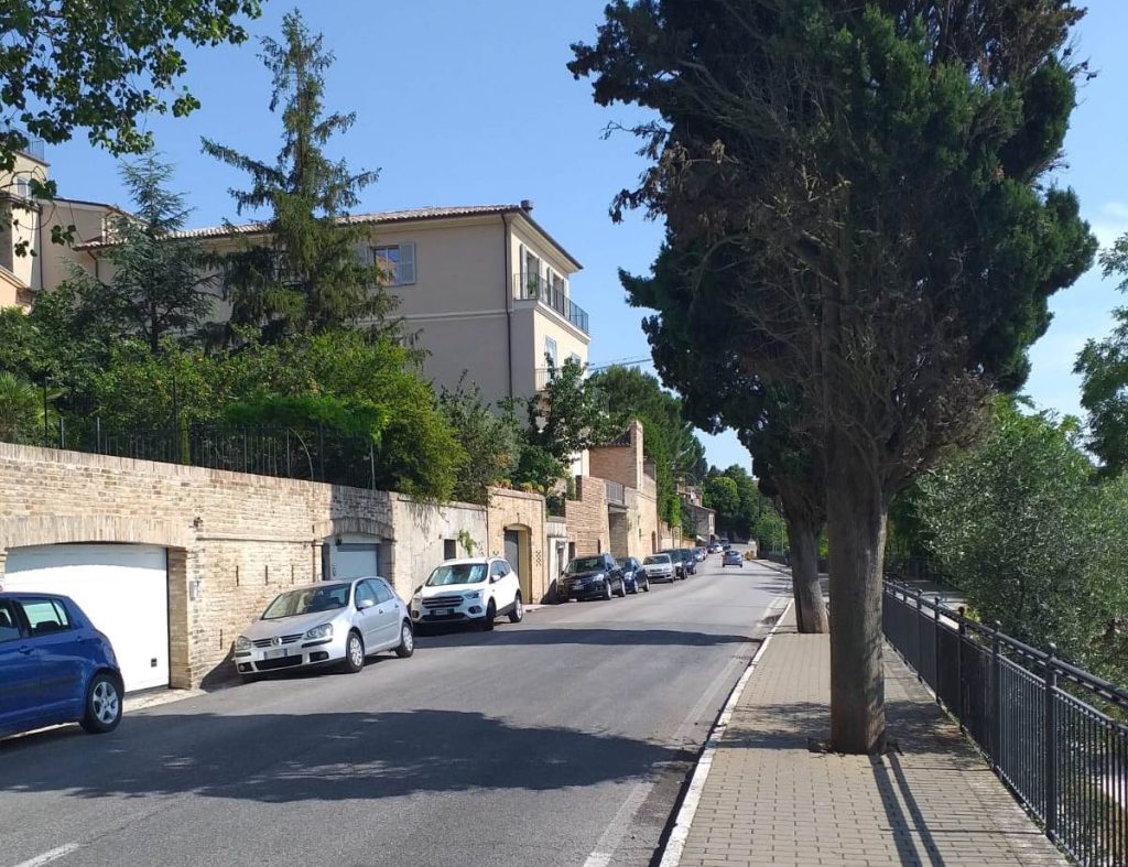 via Passero Solitario