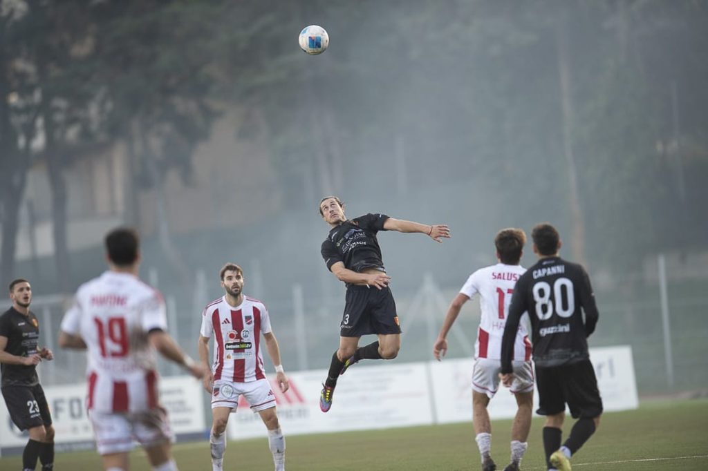 Teramo troppo forte per la Recanatese, il gol di Capanni non basta