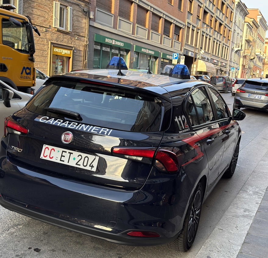 Carabinieri Macerata: inseguimento in centro, denunciato 54enne per guida in stato di ebbrezza e resistenza