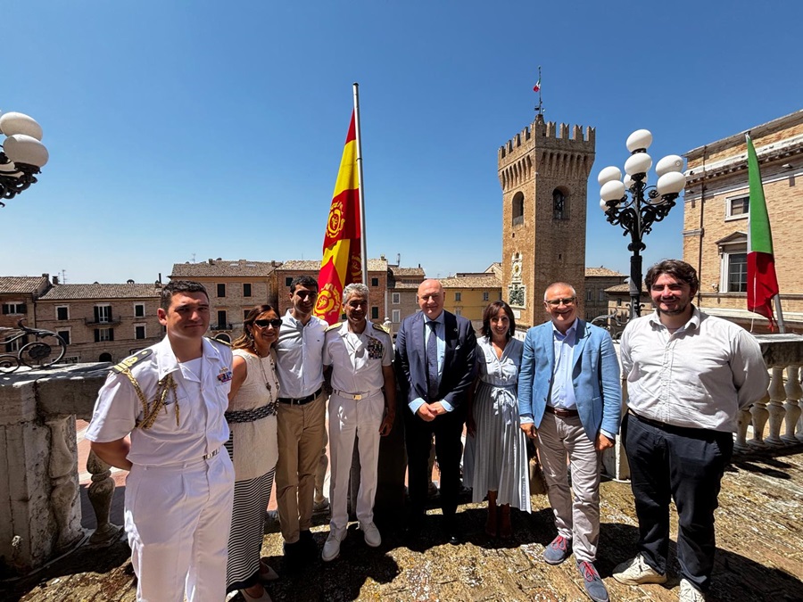 Recanati ha accolto oggi l’Ammiraglio De Carolis